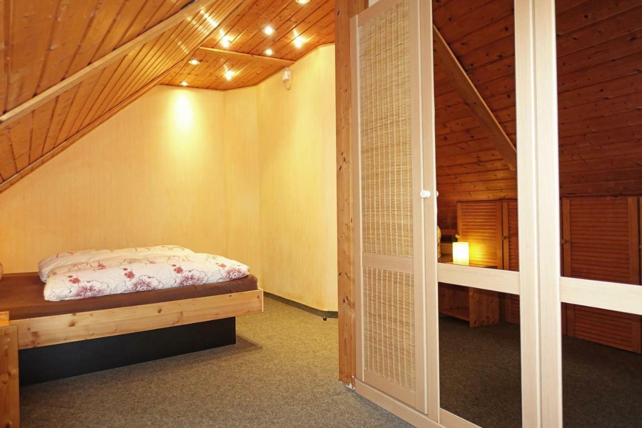 Ferienwohnung Mit Wasserbett Fw3 Saalfeld Saale ภายนอก รูปภาพ